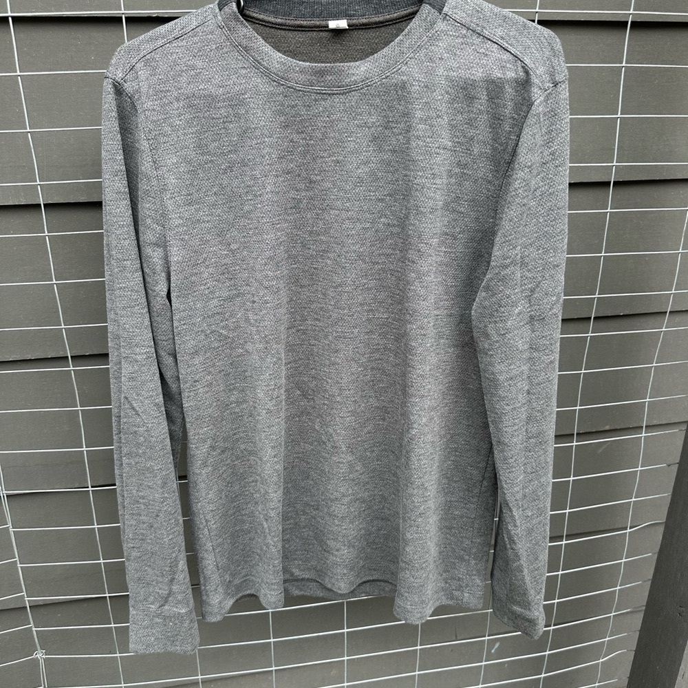 Lululemon Athletica Gray Long Sleeve Tee
